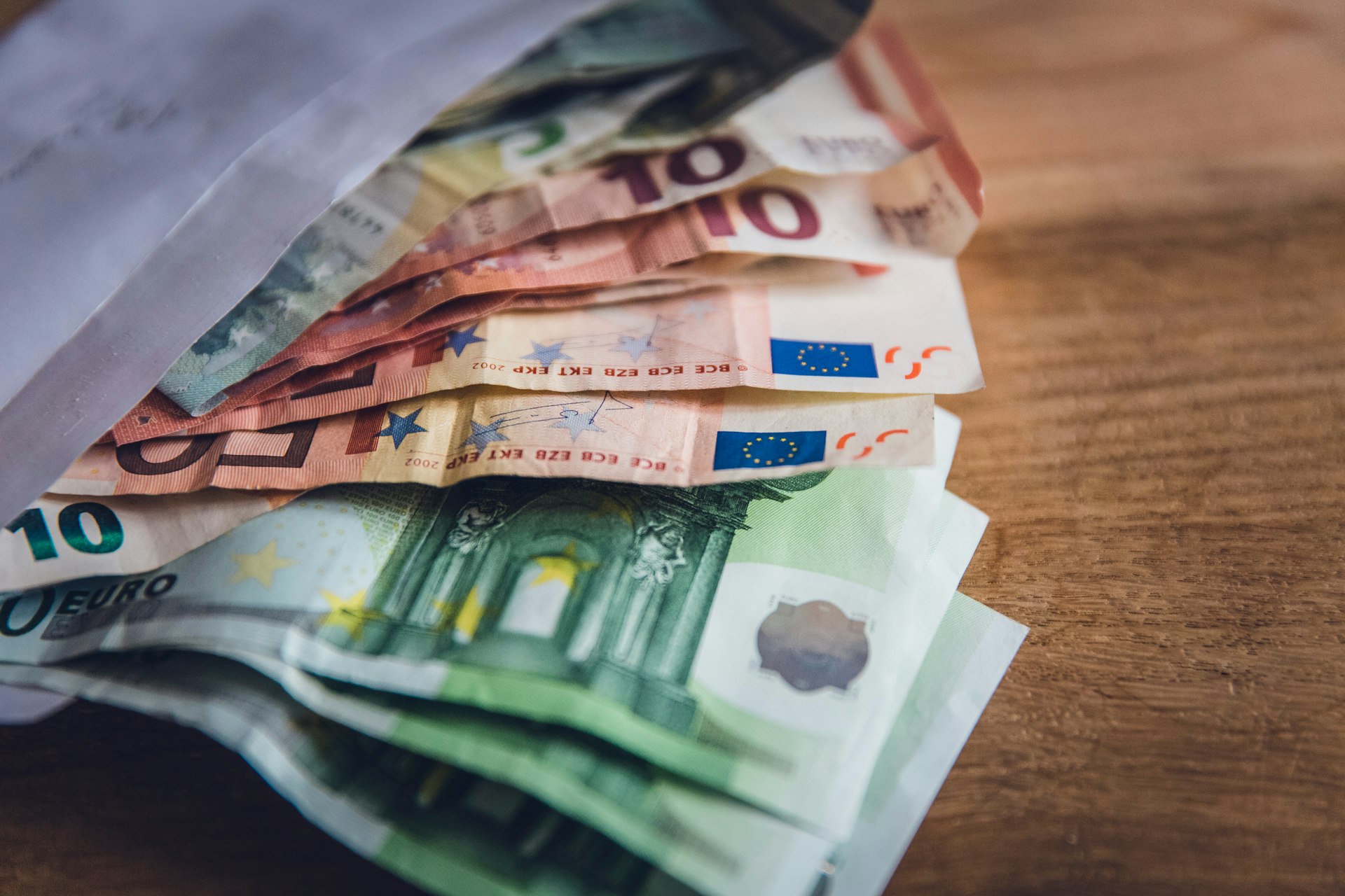 Oltre la Banca: la Finanza Alternativa che Sta Ridisegnando il Finanziamento Immobiliare